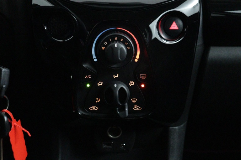 Toyota Aygo - 1.0 VVT-i x-cite 7