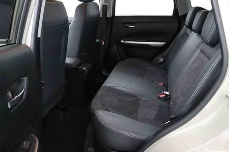 Suzuki Vitara - 1.4 Boosterjet Style Smart Hybrid Automaat 12