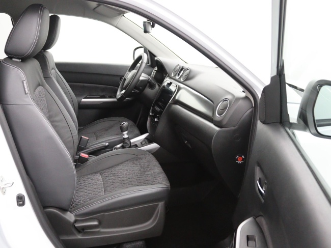 Suzuki Vitara - 1.4 Boosterjet Style Smart Hybrid
