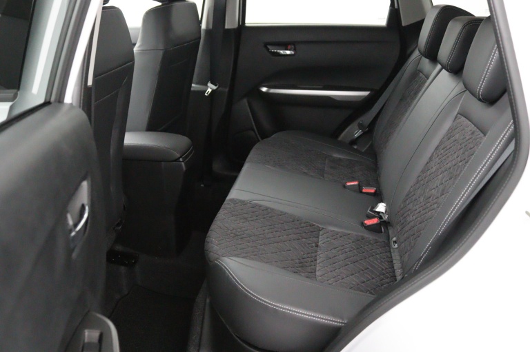 Suzuki Vitara - 1.4 Boosterjet Style Smart Hybrid 12