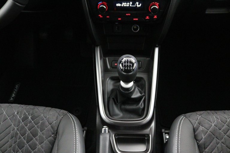 Suzuki Vitara - 1.4 Boosterjet Style Smart Hybrid 21