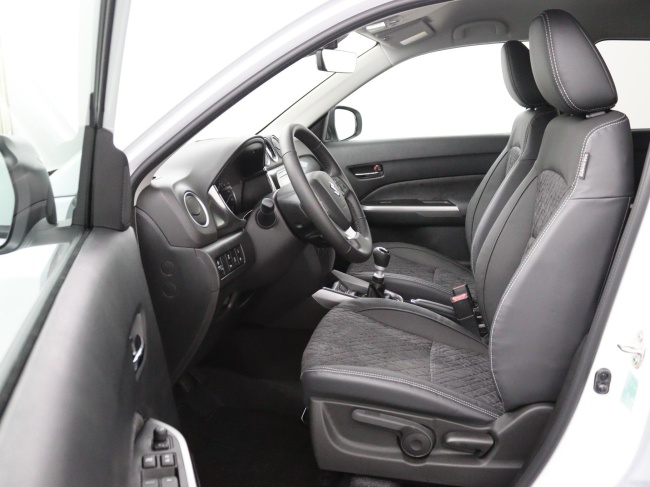 Suzuki Vitara - 1.4 Boosterjet Style Smart Hybrid