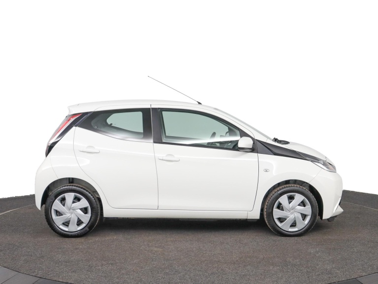 Toyota Aygo - 1.0 VVT-i x-play 13