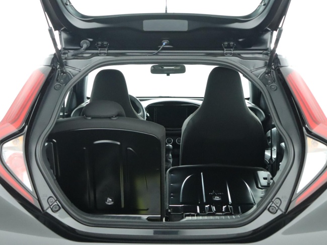 Toyota Aygo X - 1.0 VVT-i MT Play