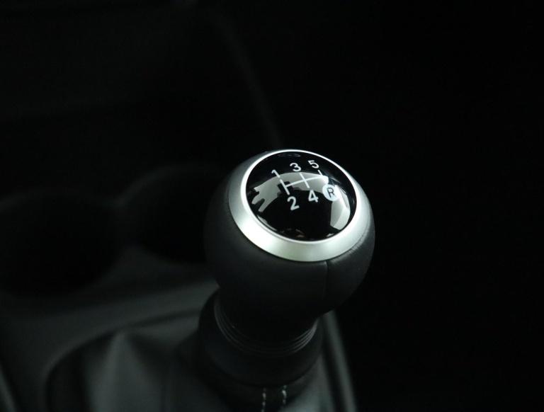 Toyota Aygo X - 1.0 VVT-i MT Play 27
