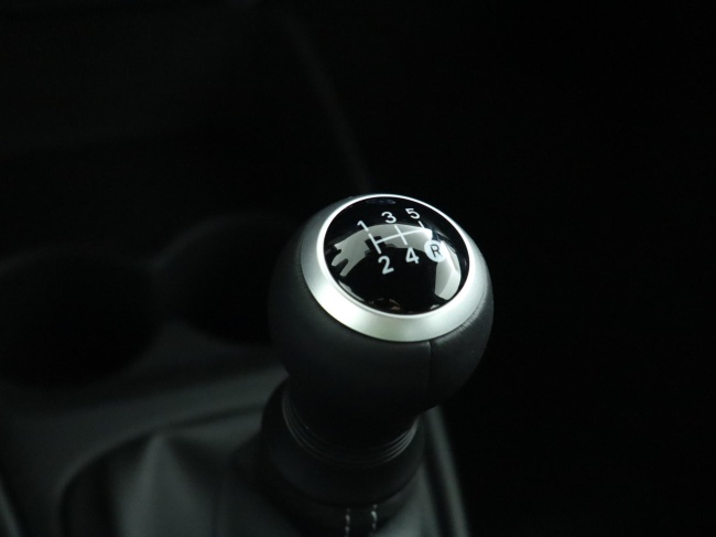 Toyota Aygo X - 1.0 VVT-i MT Play