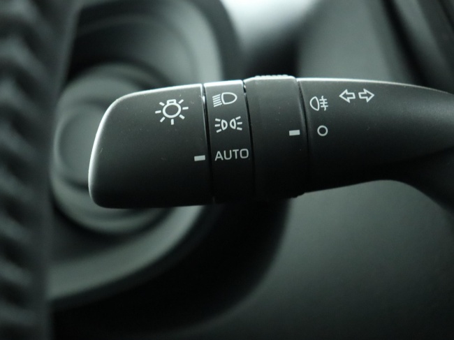 Toyota Aygo X - 1.0 VVT-i MT Play