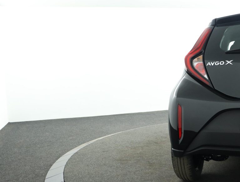 Toyota Aygo X - 1.0 VVT-i MT Play 40