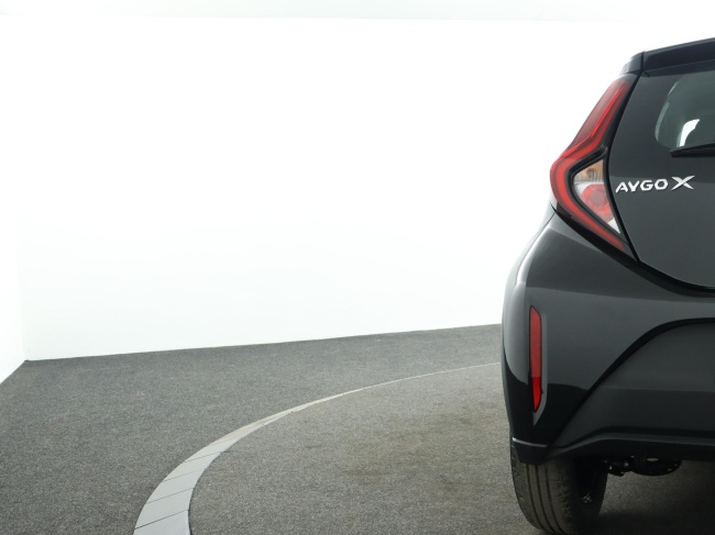 Toyota Aygo X - 1.0 VVT-i MT Play
