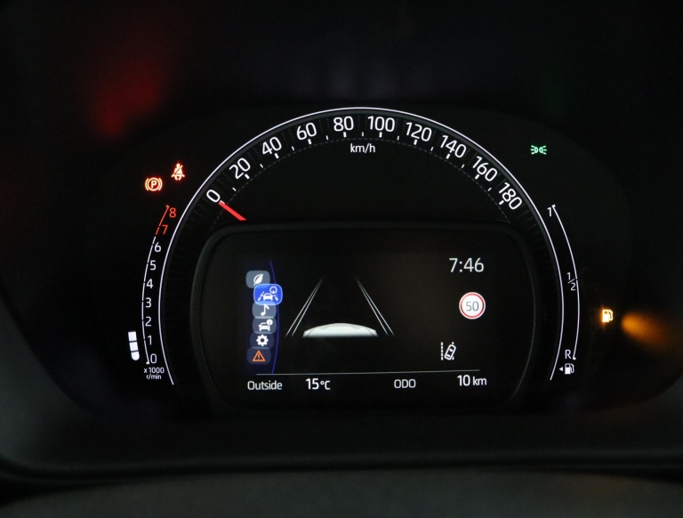 Toyota Aygo X - 1.0 VVT-i MT Play 42