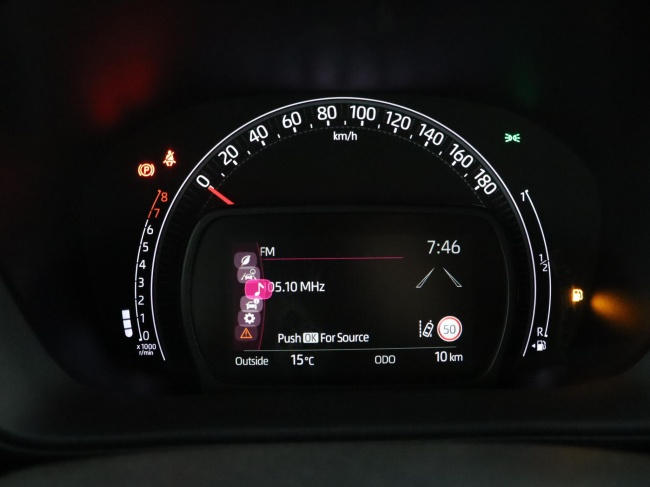 Toyota Aygo X - 1.0 VVT-i MT Play