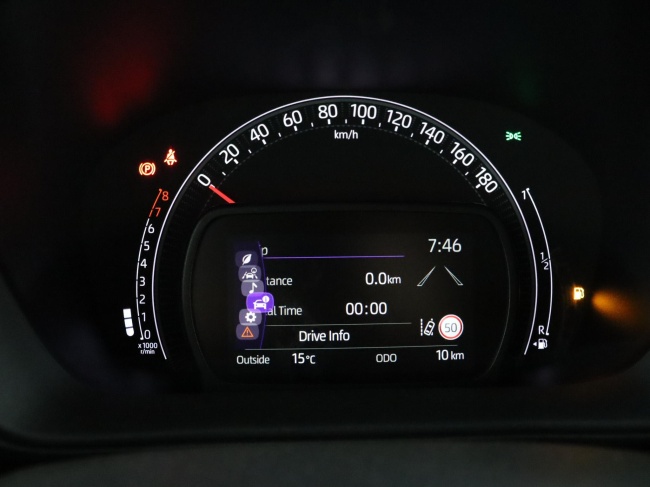 Toyota Aygo X - 1.0 VVT-i MT Play