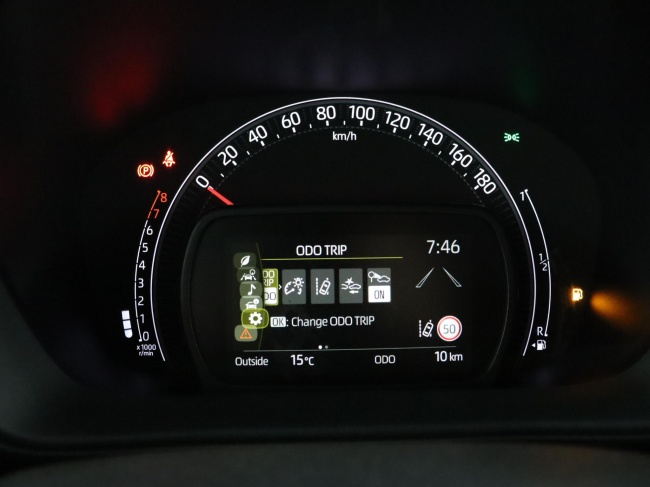 Toyota Aygo X - 1.0 VVT-i MT Play