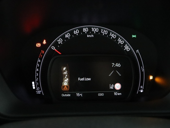 Toyota Aygo X - 1.0 VVT-i MT Play