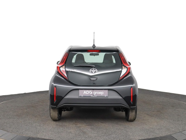 Toyota Aygo X - 1.0 VVT-i MT Play