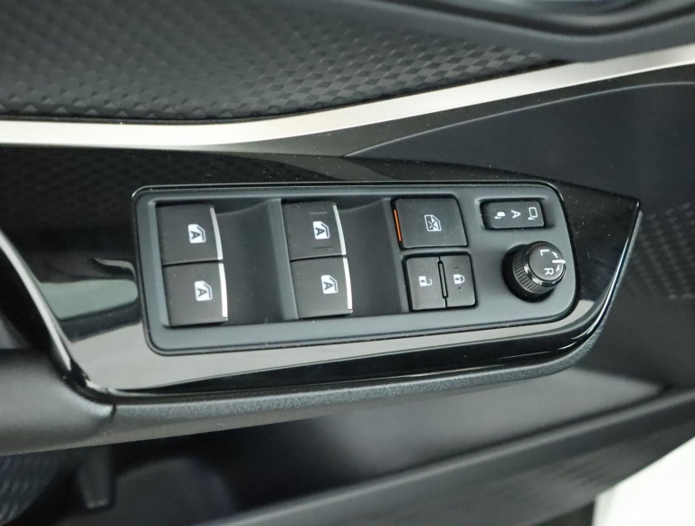 Toyota C-HR - 1.8 Hybrid Style 29