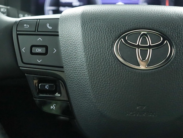 Toyota C-HR - 1.8 Hybrid 140 Dynamic 19