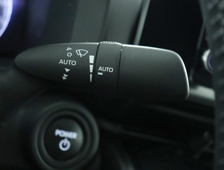 Toyota C-HR - 1.8 Hybrid 140 Dynamic 32