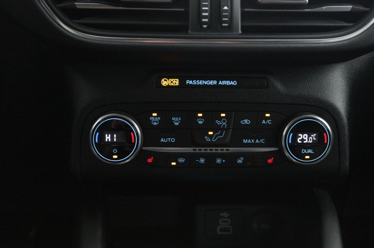 Ford Kuga - 2.5 PHEV Vignale 13
