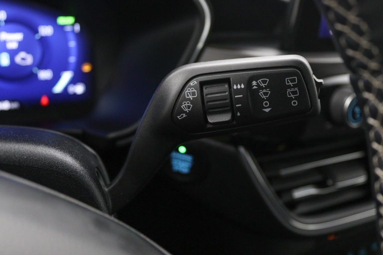 Ford Kuga - 2.5 PHEV Vignale 32