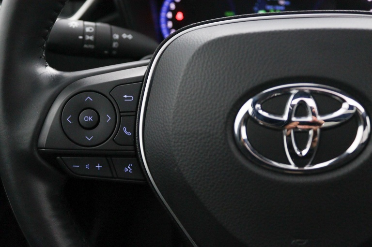 Toyota Corolla Touring Sports - 2.0 Hybrid Executive 19