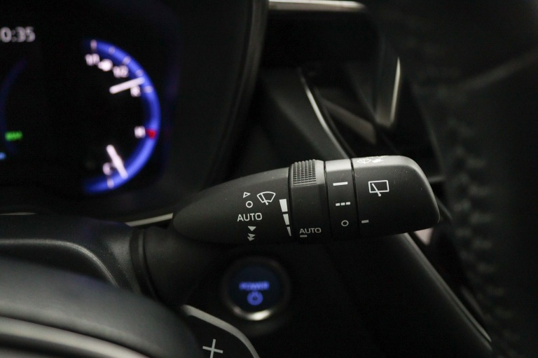 Toyota Corolla Touring Sports - 2.0 Hybrid Executive 33