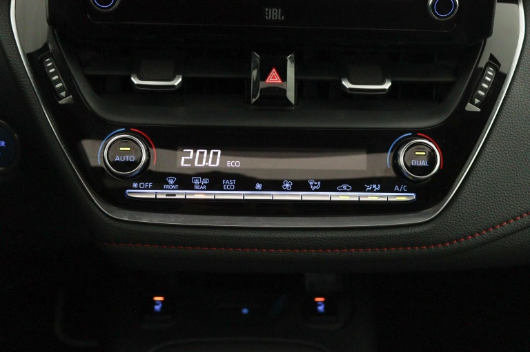 Toyota Corolla Touring Sports - 2.0 Hybrid Executive 9