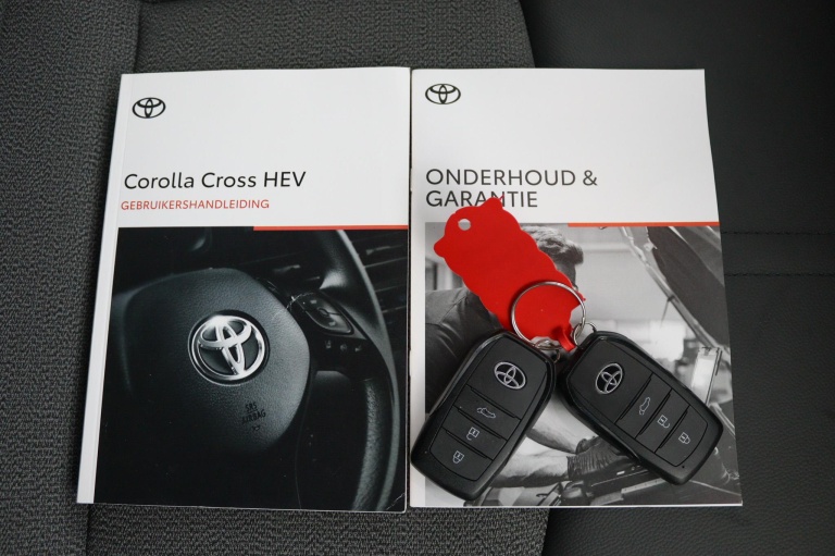 Toyota Corolla Cross - Hybrid 140 Style 11
