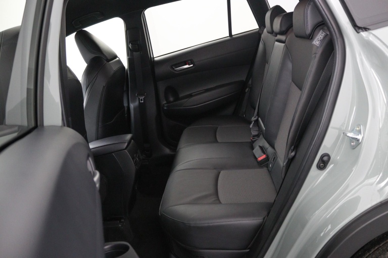 Toyota Corolla Cross - Hybrid 140 Style 18