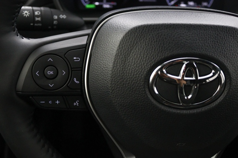 Toyota Corolla Cross - Hybrid 140 Style 19