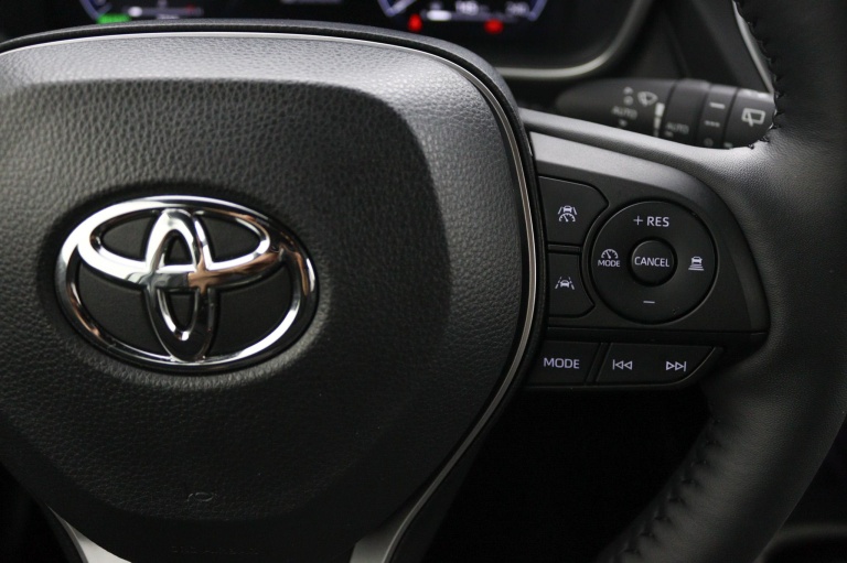 Toyota Corolla Cross - Hybrid 140 Style 21
