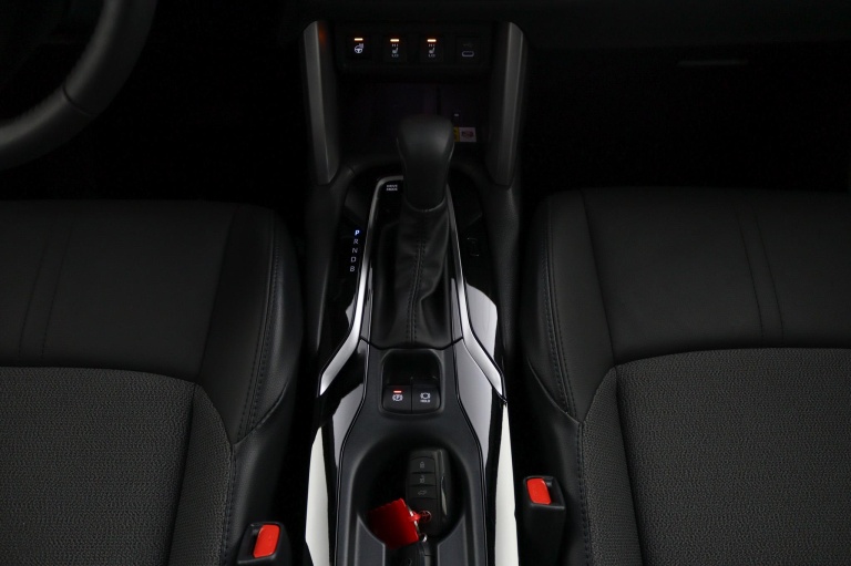 Toyota Corolla Cross - Hybrid 140 Style 27