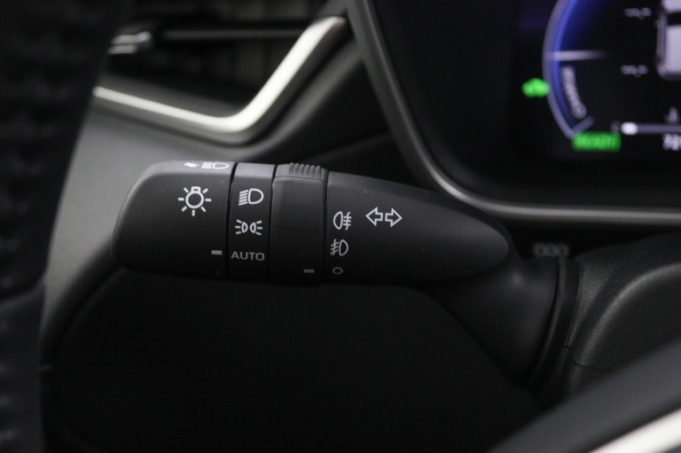 Toyota Corolla Cross - Hybrid 140 Style 30