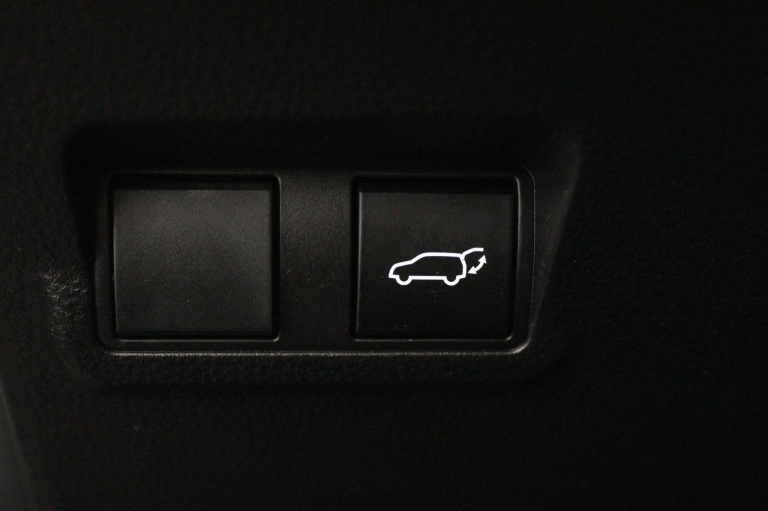 Toyota Corolla Cross - Hybrid 140 Style 33