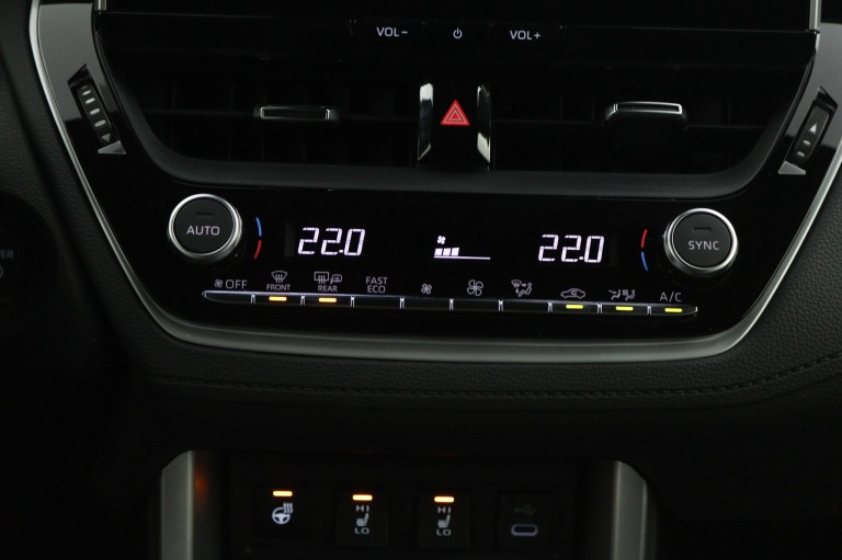 Toyota Corolla Cross - Hybrid 140 Style 7
