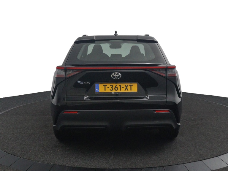Toyota bZ4X - Active 71 kWh 8