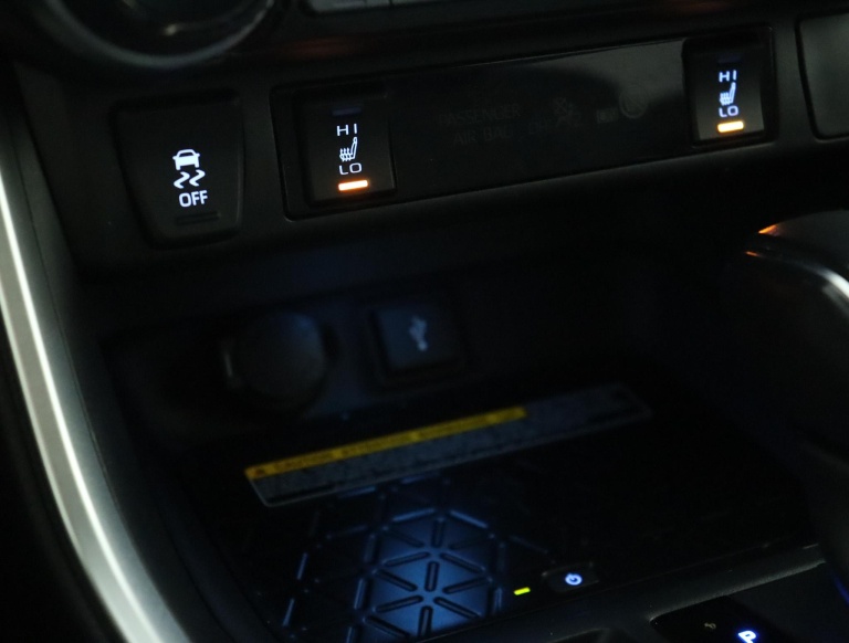 Toyota RAV4 - 2.5 Hybrid Executive 64