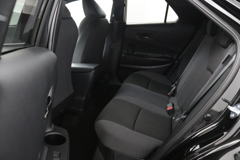 Toyota C-HR - 1.8 Hybrid 140 Dynamic 12