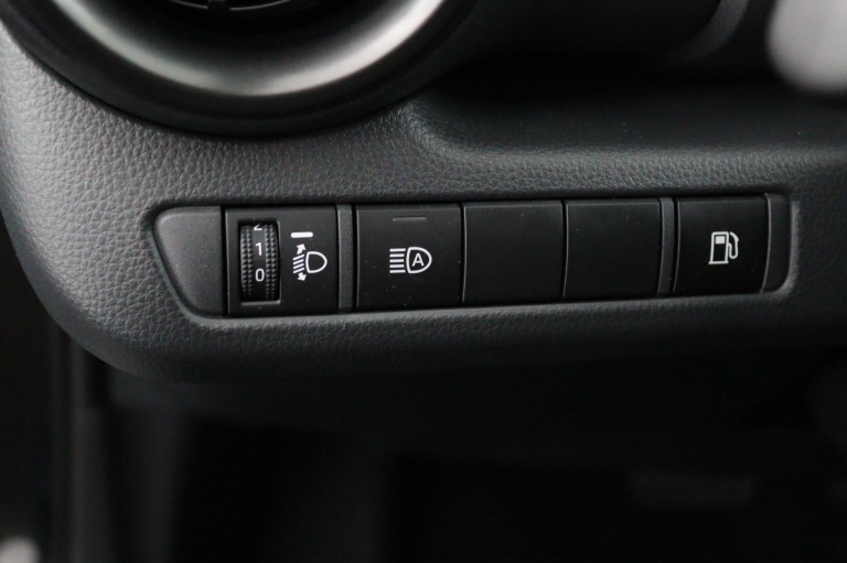 Toyota C-HR - 1.8 Hybrid 140 Dynamic 31