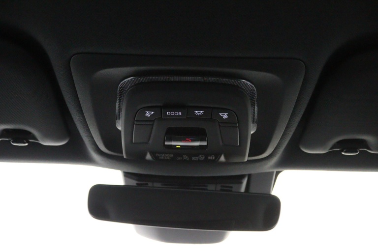 Toyota C-HR - 1.8 Hybrid 140 Dynamic 32