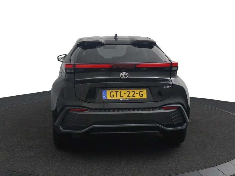 Toyota C-HR - 1.8 Hybrid 140 Dynamic 8