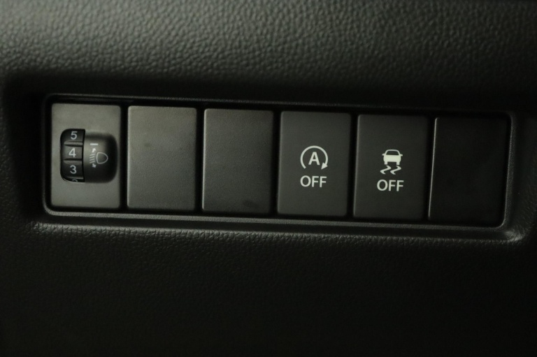Suzuki Swift - 1.2 Select Smart Hybrid 29