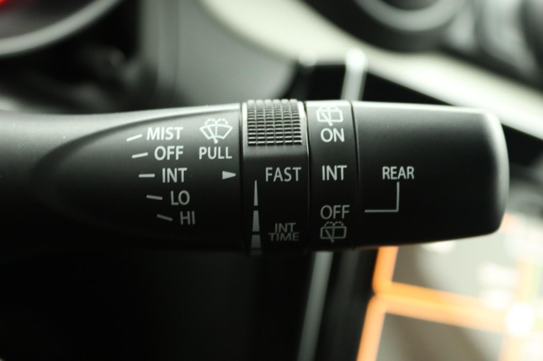 Suzuki Swift - 1.2 Select Smart Hybrid 31