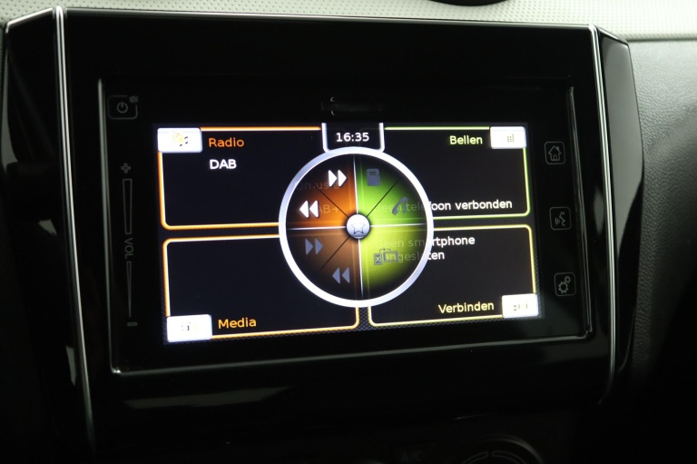 Suzuki Swift - 1.2 Select Smart Hybrid 52
