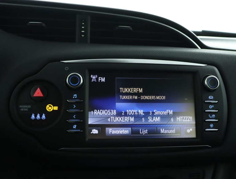 Toyota Yaris - 1.5 VVT-i Executive 8