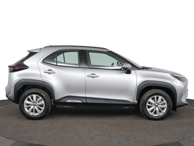 Toyota Yaris Cross - 1.5 Hybrid 115 Active 13