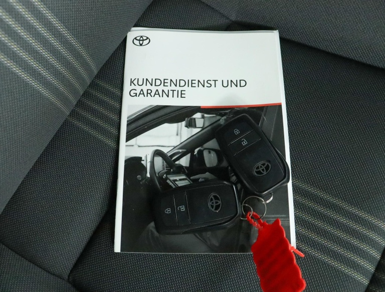 Toyota Yaris Cross - 1.5 Hybrid Adventure 11