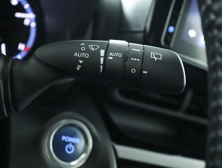 Toyota Yaris Cross - 1.5 Hybrid Adventure 32