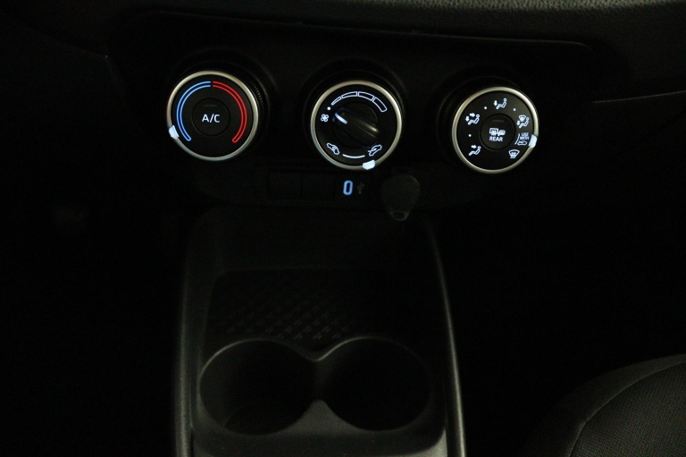 Toyota Aygo X - 1.0 VVT-i MT Play 16