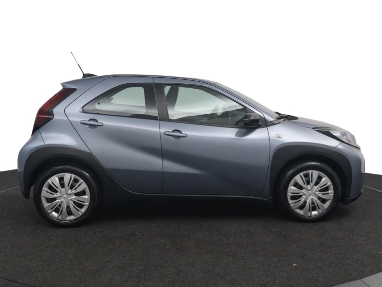 Toyota Aygo X - 1.0 VVT-i MT Play 6